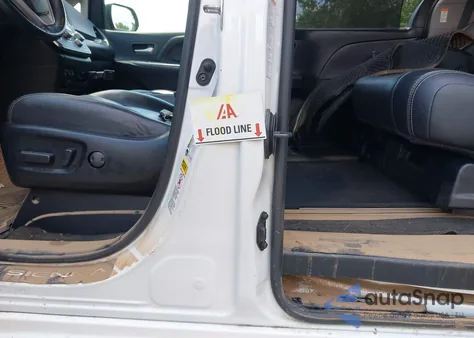 2017 Toyota Sienna Se 8 Passenger from USA, damaged, VIN 5TDXZ3DCXHS877520